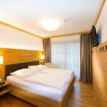 Hotel Dorfer 3*