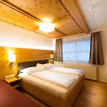 Dorfer 3*