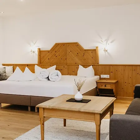 Dorfer Hotel