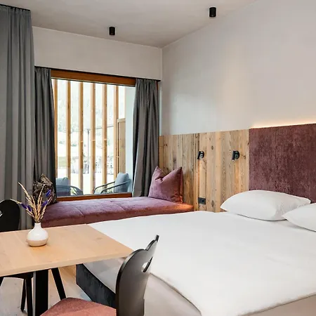 Dorfer Hotel 3*
